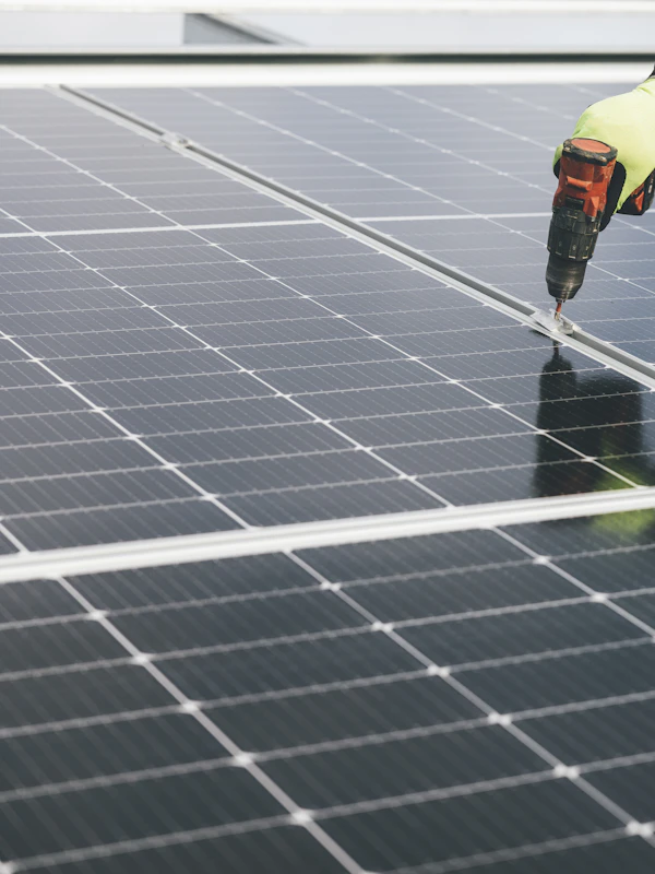 Instalación de paneles solares en Panamá